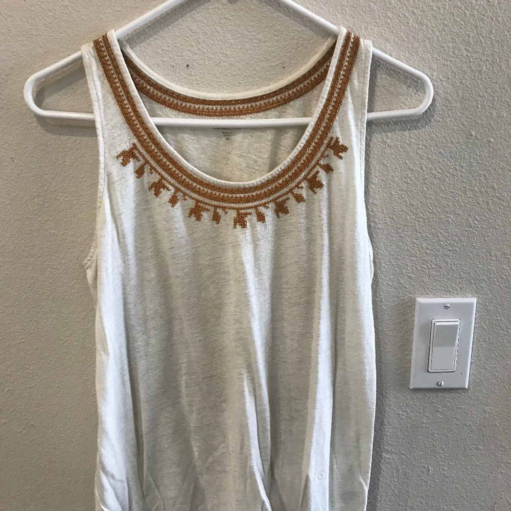 Garnet Hill embroidered linen tank, size xs
